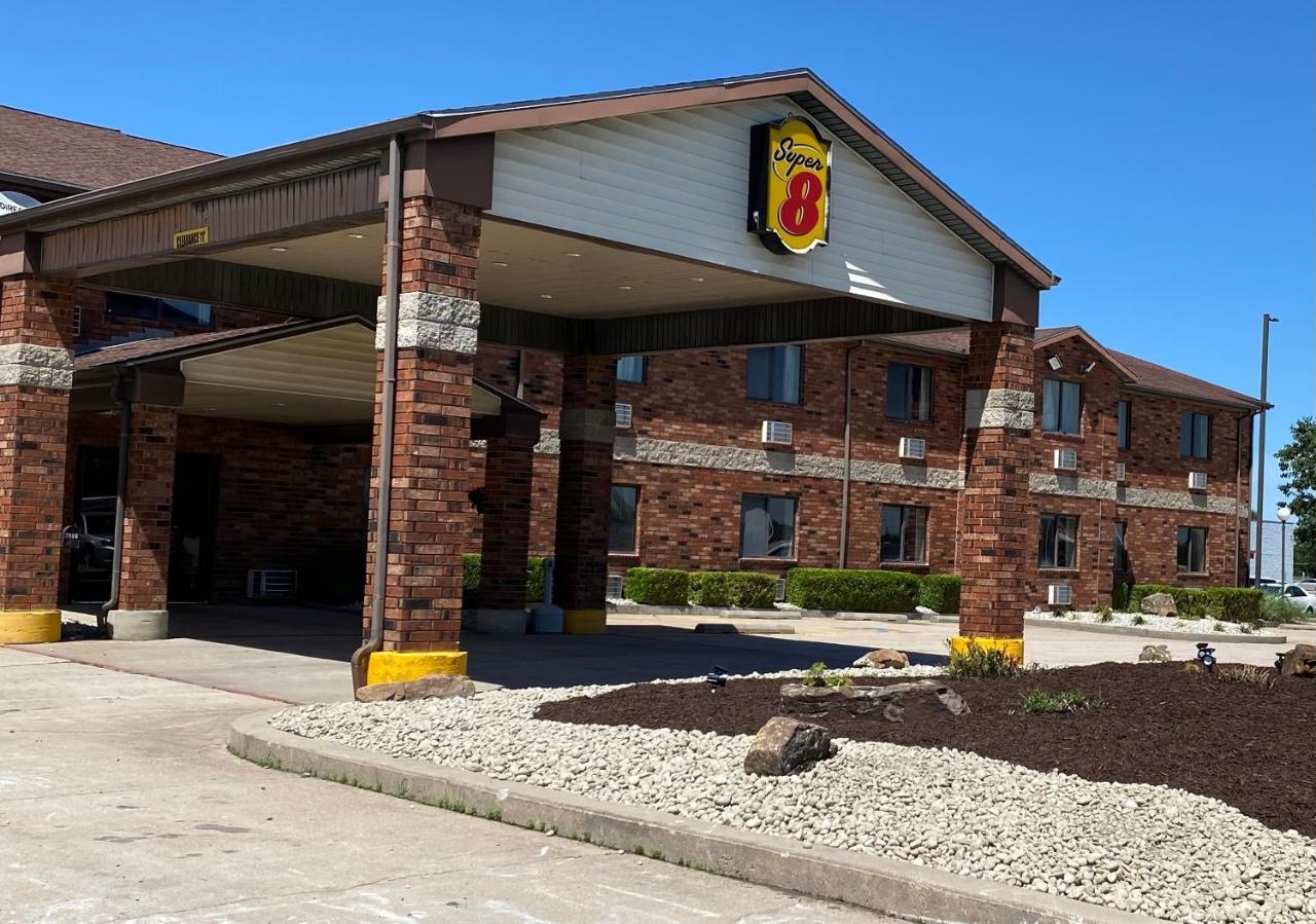 Super 8 By Wyndham Independence Ks Hotel Exterior photo