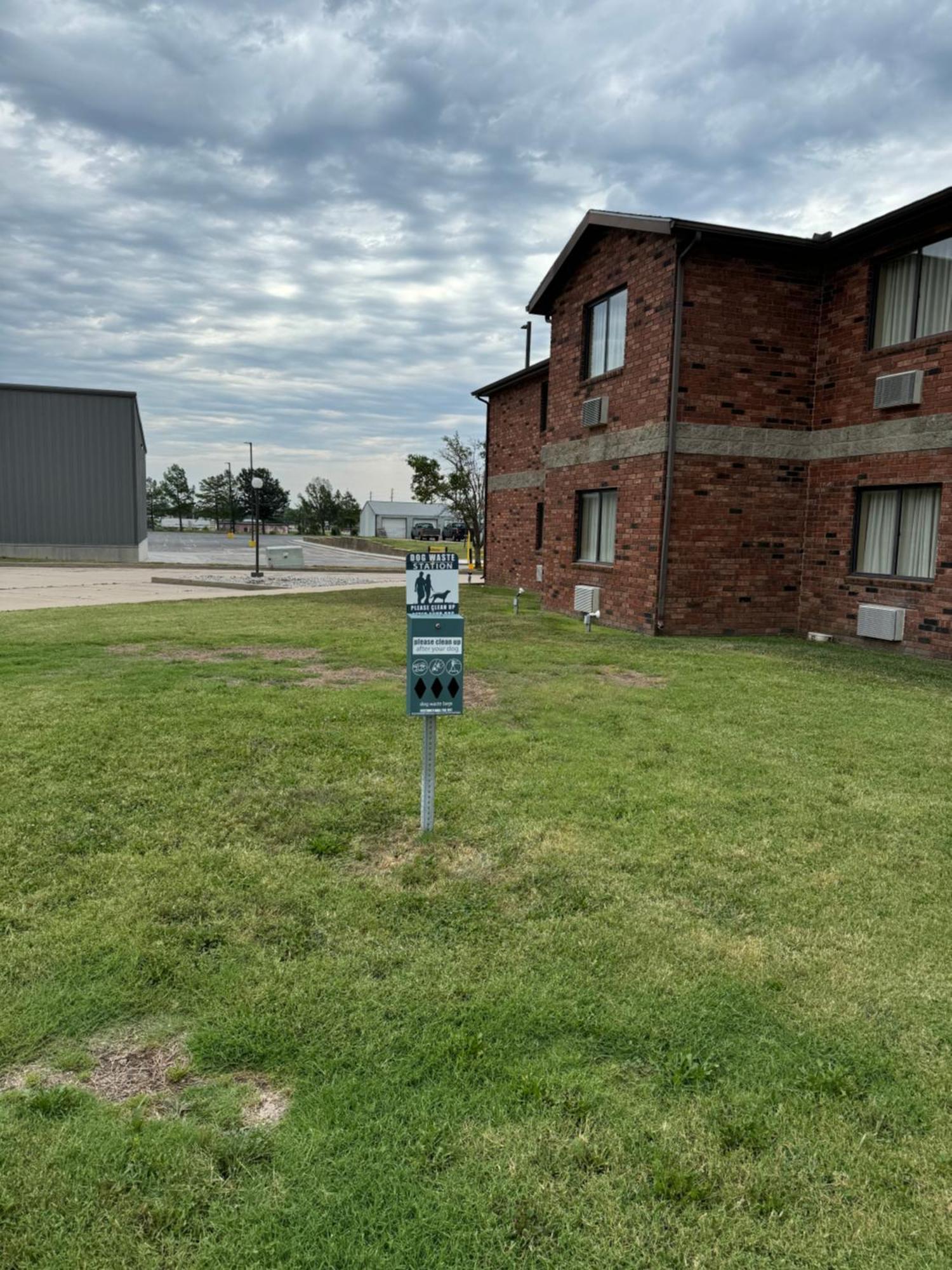 Super 8 By Wyndham Independence Ks Hotel Exterior photo